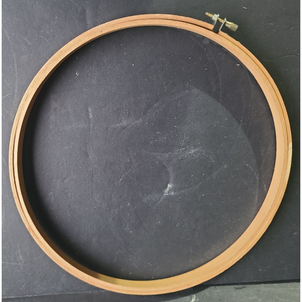 Vintage Wooden Embroidery Hoop Round‎ 10" Adjustable Metal Screw Made in Taiwan